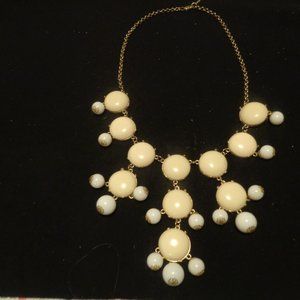 VINTAGE 60S 70S CREAM WHITE DISCS STATEMENT NECKLACE